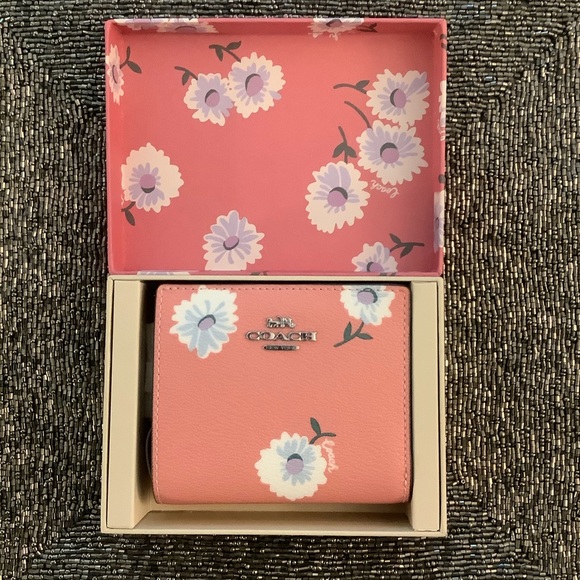 NWT COACH Boxed Snap Wallet With Daisy Print Pink - Picture 7 of 12
